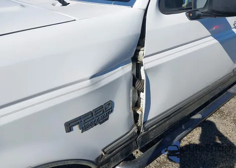 1997 Ford F-250 Xl z USA, uszkodzony, nr VIN 1FTHW26FXVED14693